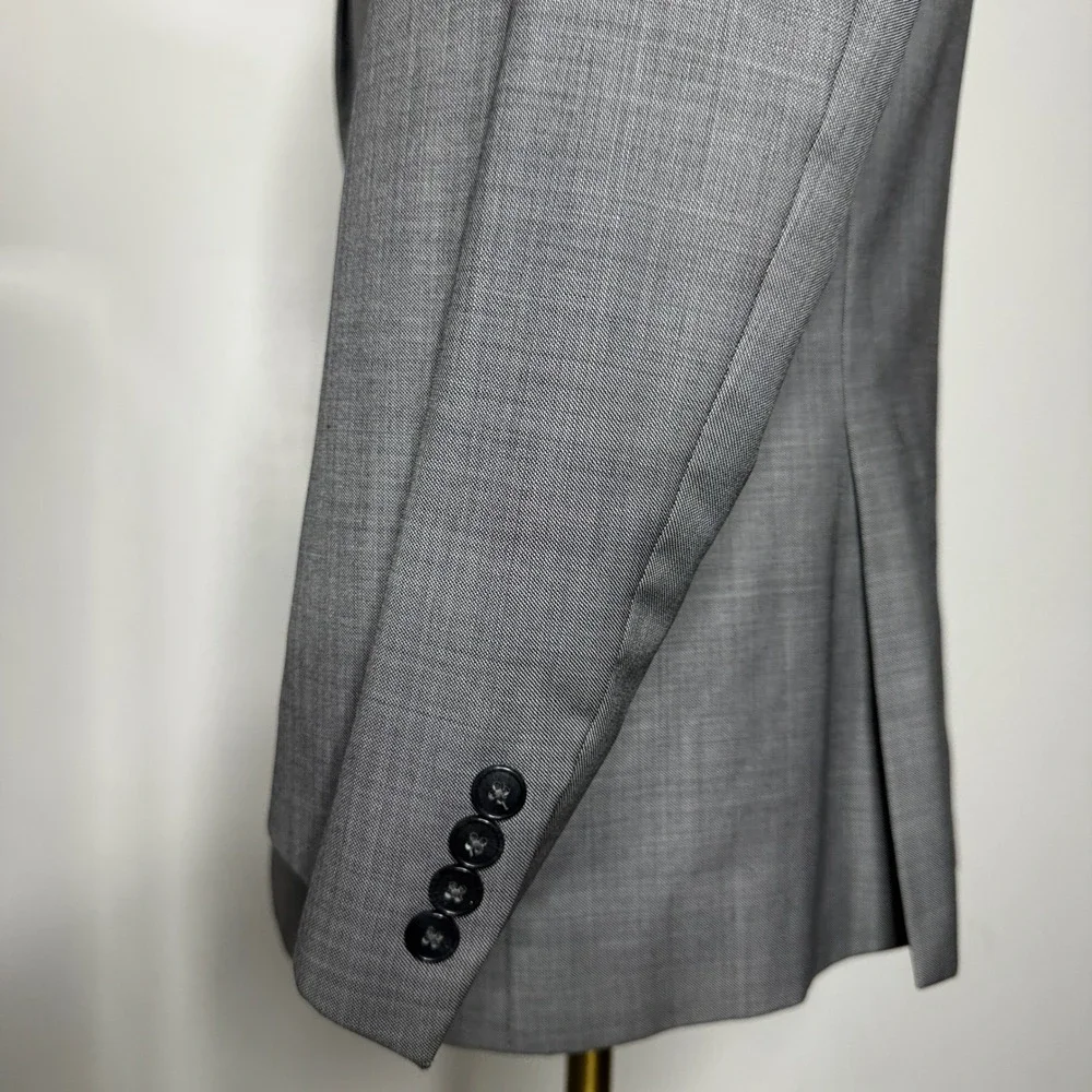 Jos A Bank Gray Wool‎ Suit 41R 29W Fit Two Piece Set